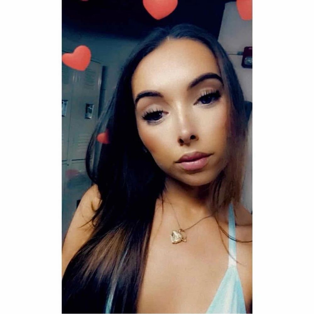 Hi, My names Liv🤎 Owner of EleganteSantiago👑 Launching Soon🔥